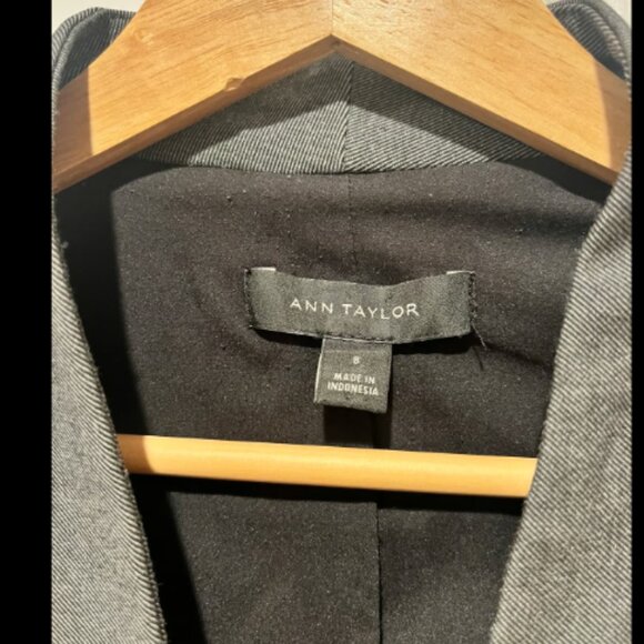 Ann Taylor - Cutaway Blazer - Picture 6 of 6